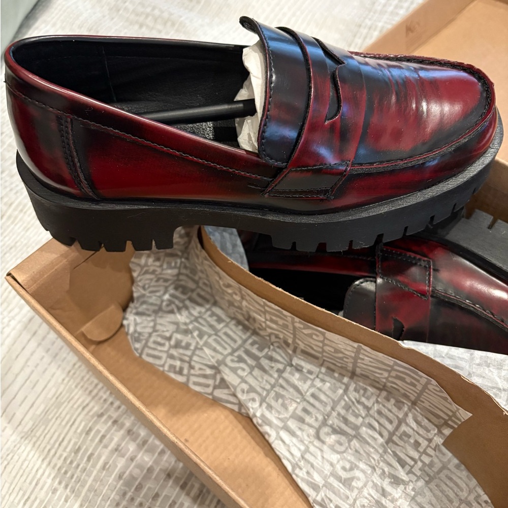 Steve Madden Woman’s  Loafers in burgundy